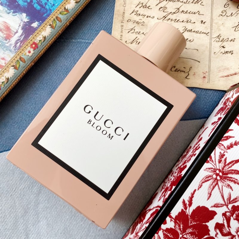 Gucci Bloom Eau de Parfum 100ml - Floral view