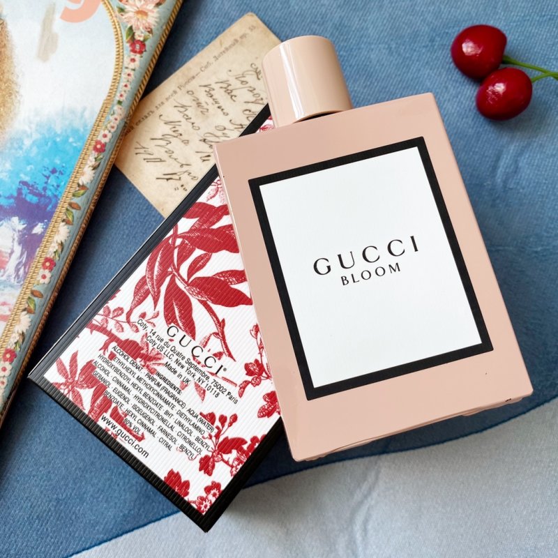 Gucci Bloom Eau de Parfum 100ml - Floral view