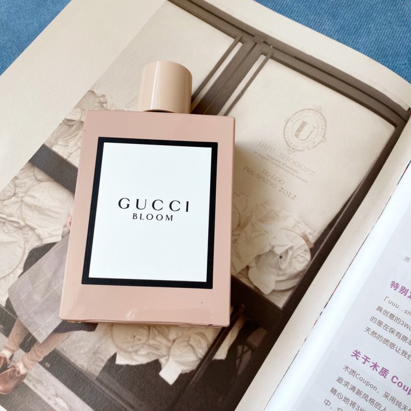 Gucci Bloom Eau de Parfum 100ml - Floral view