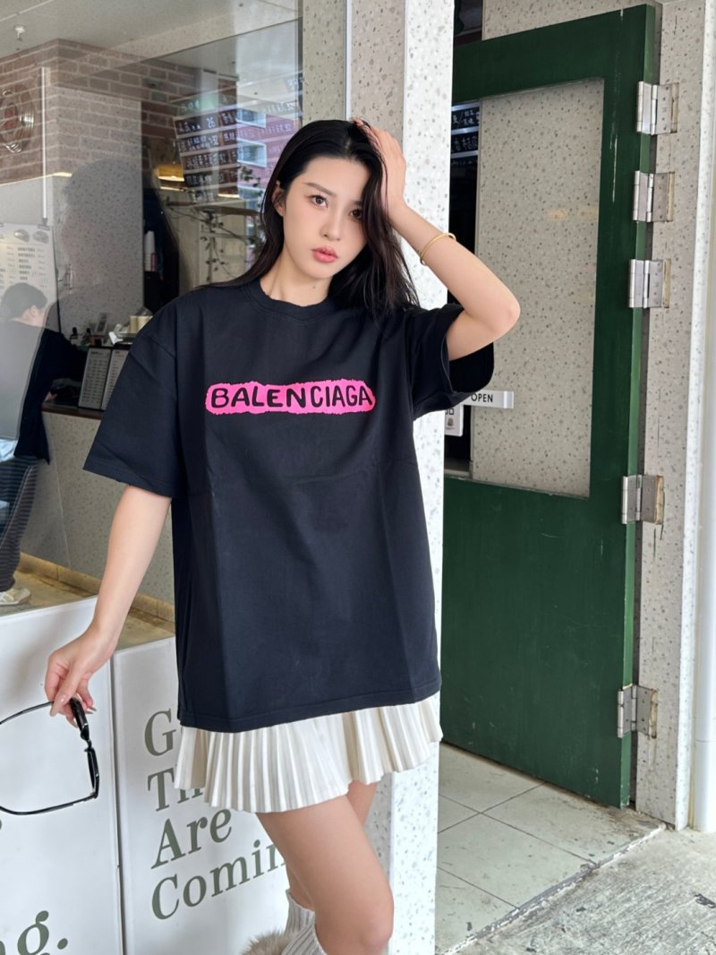 Balenciaga Logo Black T-Shirt Pink Print view