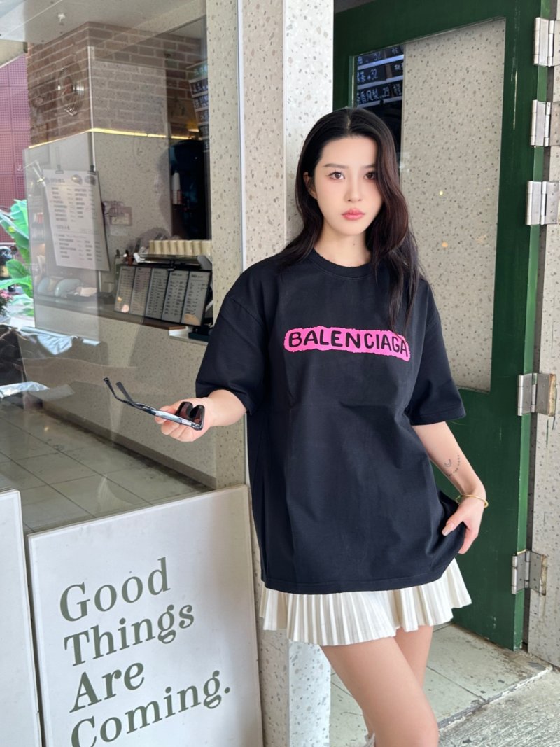 Balenciaga Logo Black T-Shirt Pink Print view