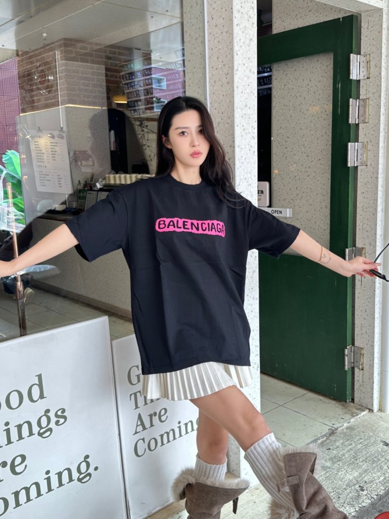 Balenciaga Logo Black T-Shirt Pink Print view