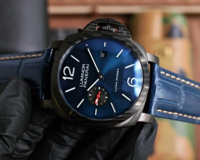 Panerai Luminor Luna Rossa 44mm Automatic Watch Blue Dial view 4