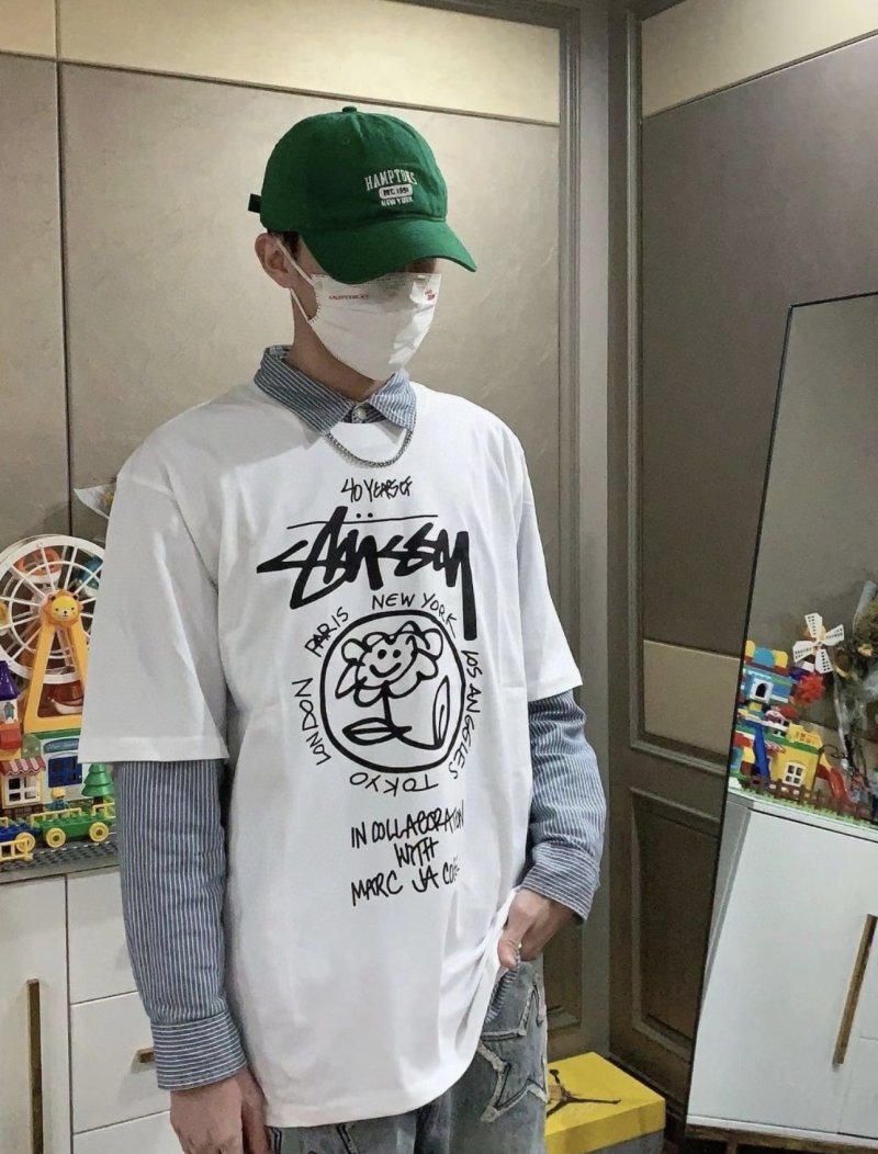 Stüssy White Graphic Print Short Sleeve T-Shirt view