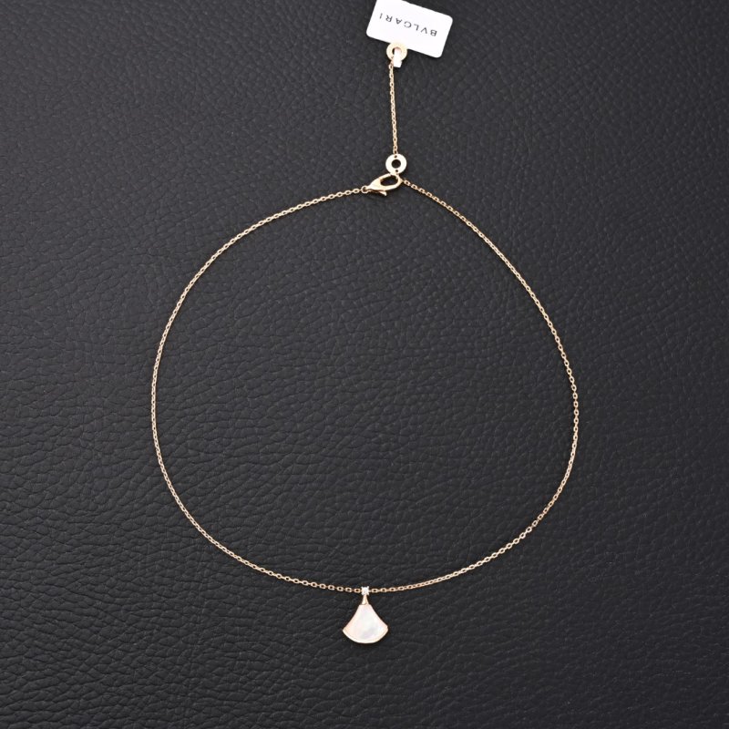 Bulgari Fan-Shaped Pendant Gold Necklace view