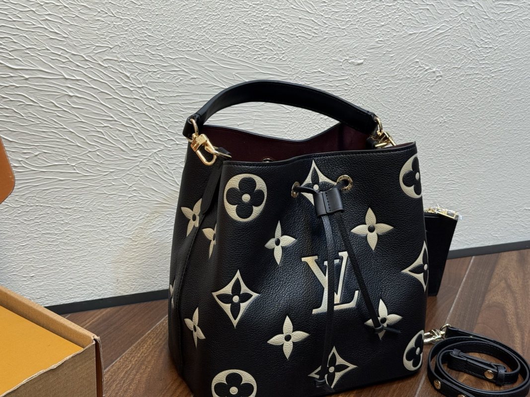 Louis Vuitton Neooe MM Black Monogram Bucket Bag view