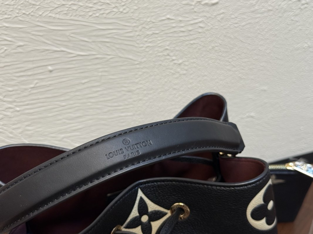 Louis Vuitton Neooe MM Black Monogram Bucket Bag view