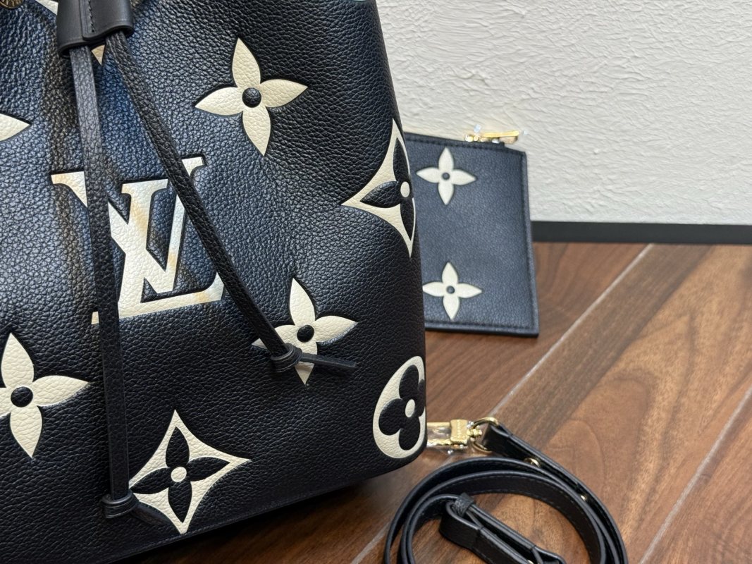 Louis Vuitton Neooe MM Black Monogram Bucket Bag view