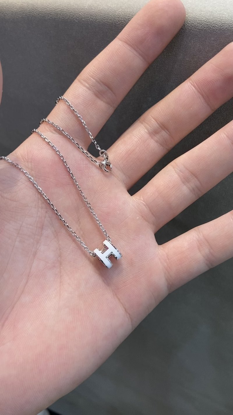 Hermès Mini H White Enamel Pendant Necklace Platinum