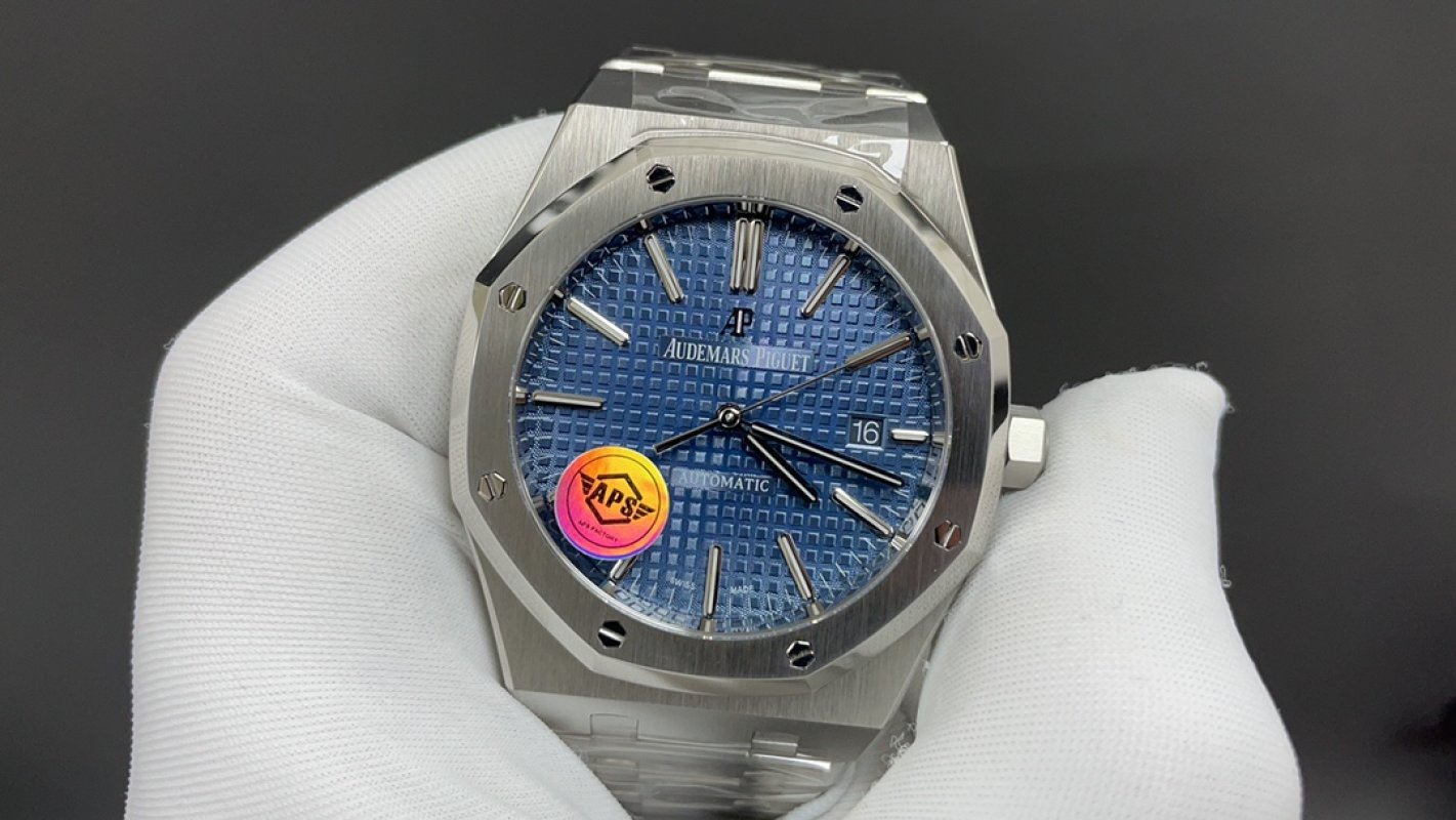 Audemars Piguet Royal Oak 41mm Blue Dial Steel Bracelet Watch view