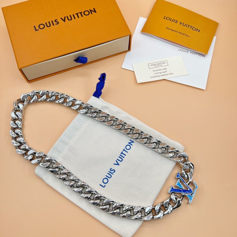 Louis Vuitton LV Cuban Chain Necklace Silver Blue view