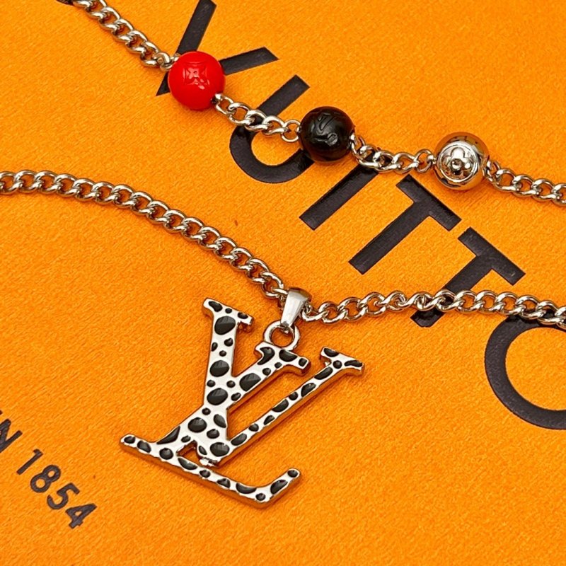 LV Infinity Dots Pendant Necklace Silver view
