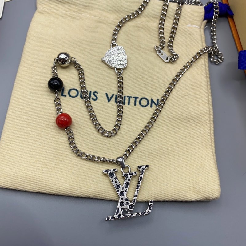 LV Infinity Dots Pendant Necklace Silver view