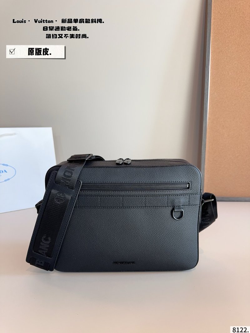 Louis Vuitton Outdoor Messenger Bag Black