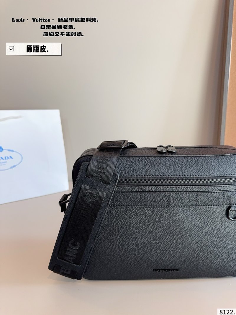 Louis Vuitton Outdoor Messenger Bag Black view