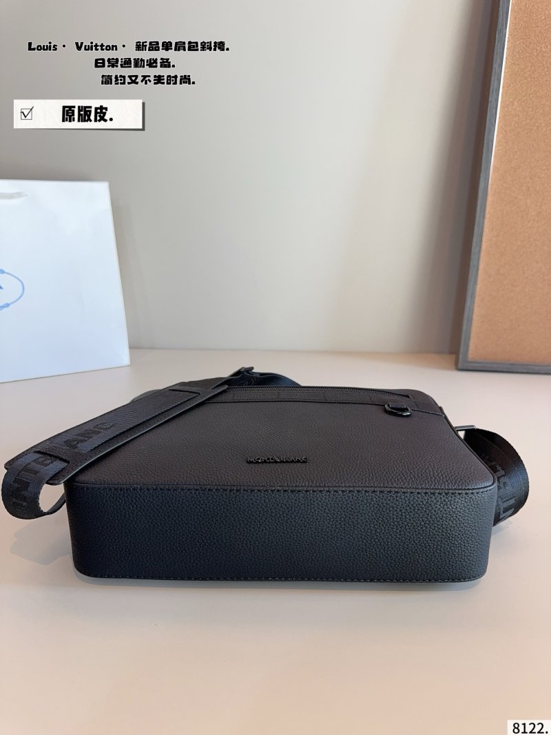 Louis Vuitton Outdoor Messenger Bag Black view