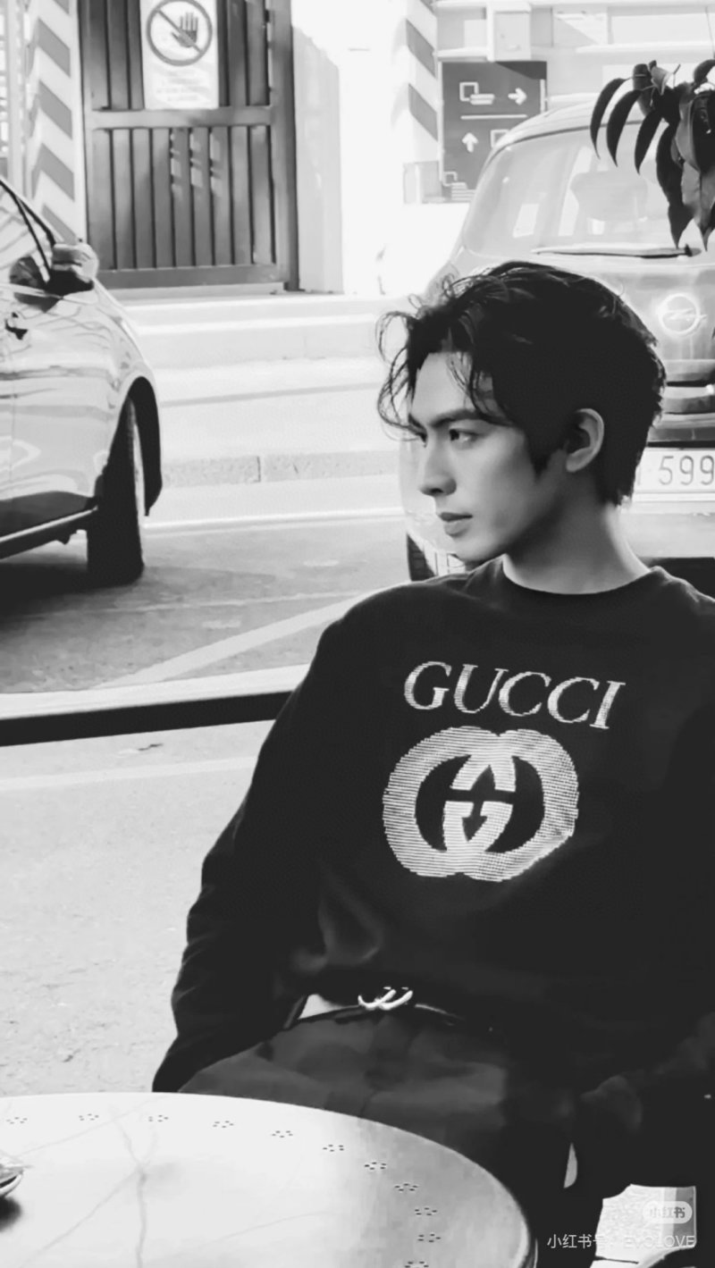 Gucci GG Logo Black Hoodie view