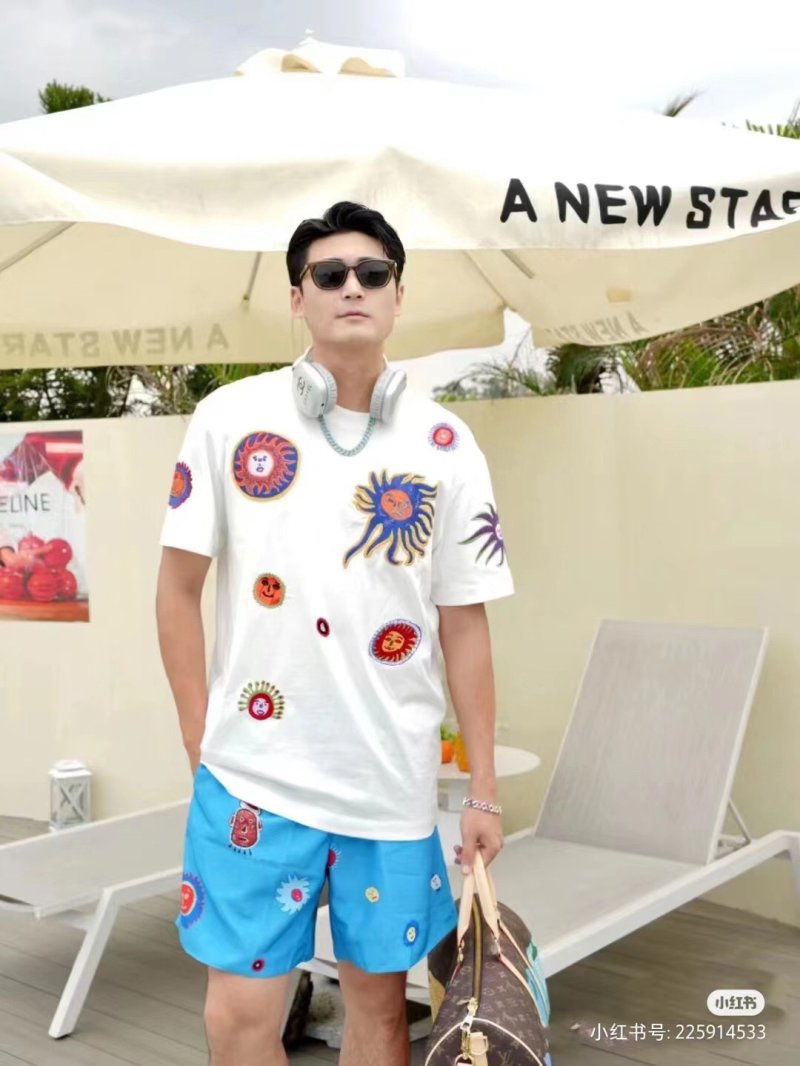 Colorful Graphic Print White Short Sleeve T-Shirt view