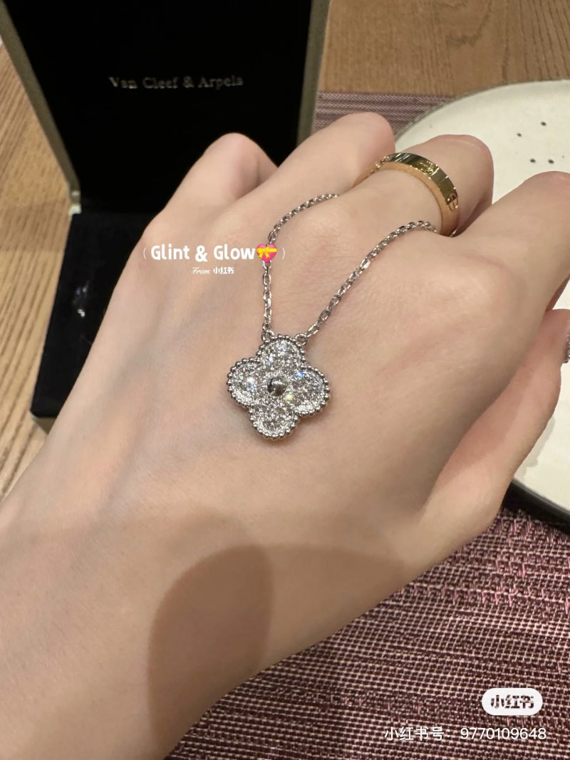 Van Cleef & Arpels Four-Leaf Clover Full Diamond Necklace - White Gold