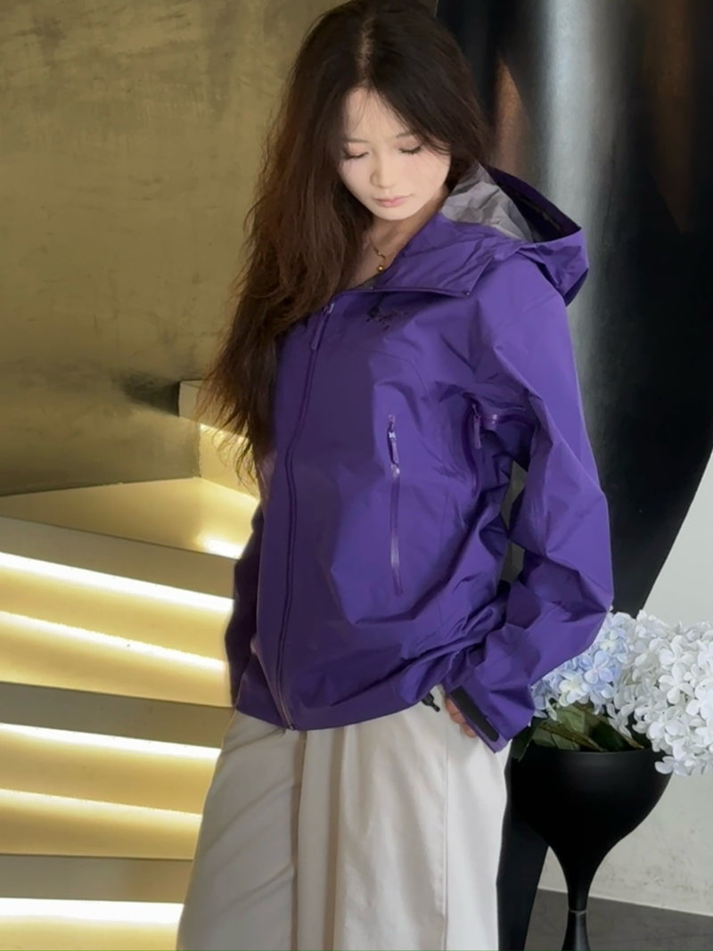 Arc'teryx Beta SL Lightweight Hooded Windbreaker - Phosphorescent Green view
