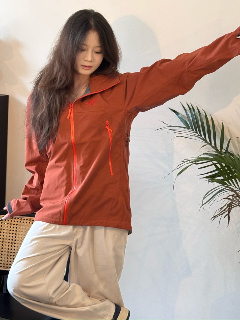 Arc'teryx Beta SL Hooded Windbreaker Jacket Redwood view