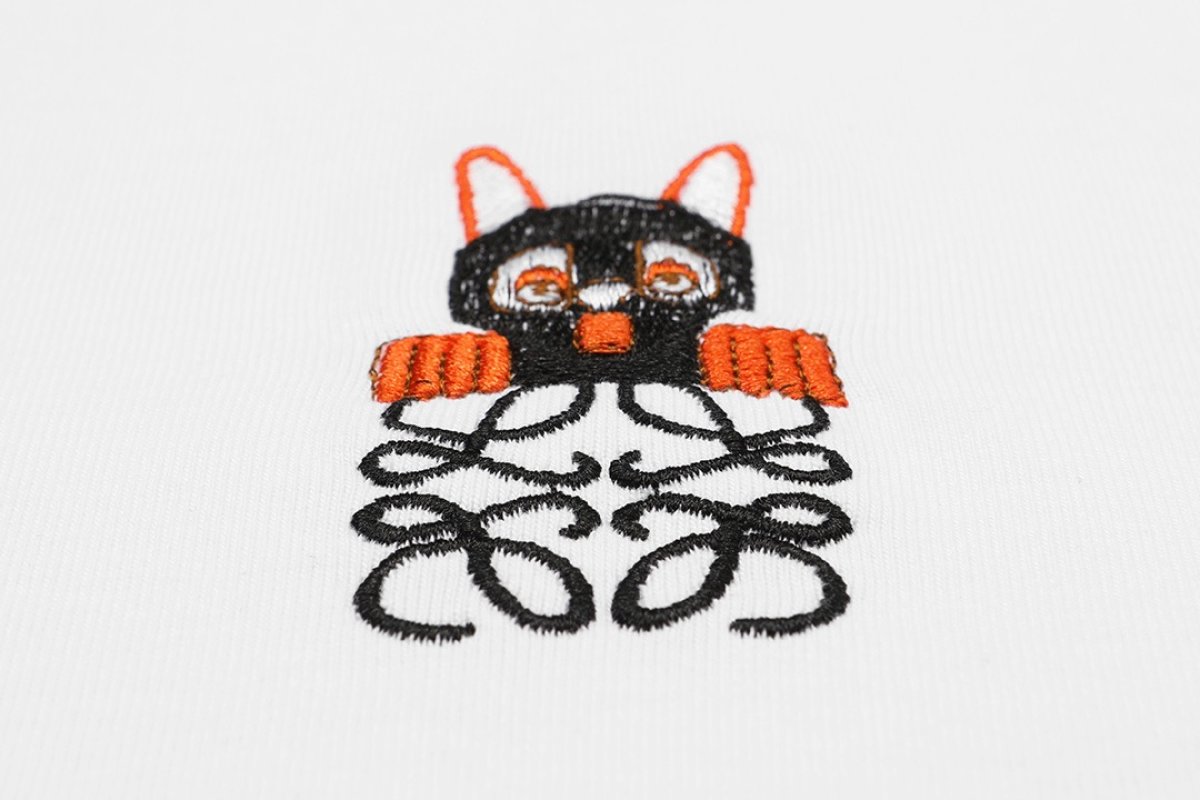 White Cat Graphic Short Sleeve T-Shirt view