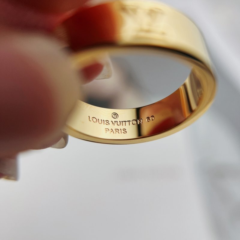 Louis Vuitton Mosaic Gold Thin Ring view