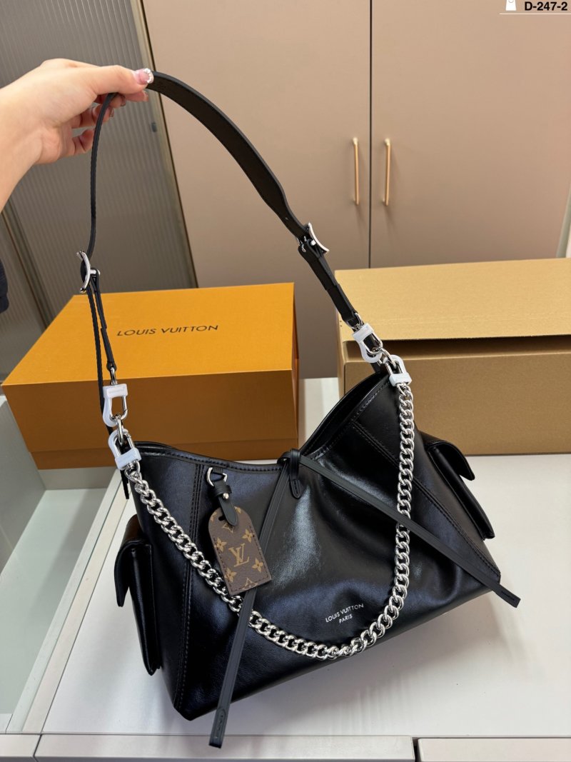 Louis Vuitton Carryall Black Tote Bag with Chain Strap