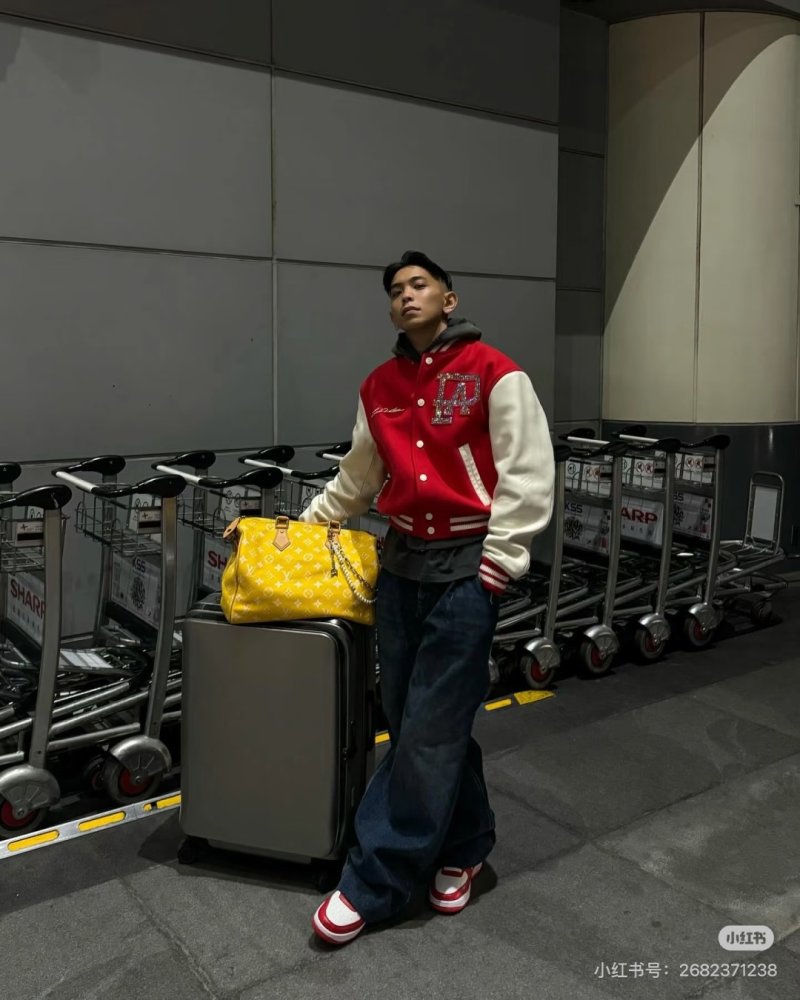 Louis Vuitton Speedy Monogram Yellow Handbag view