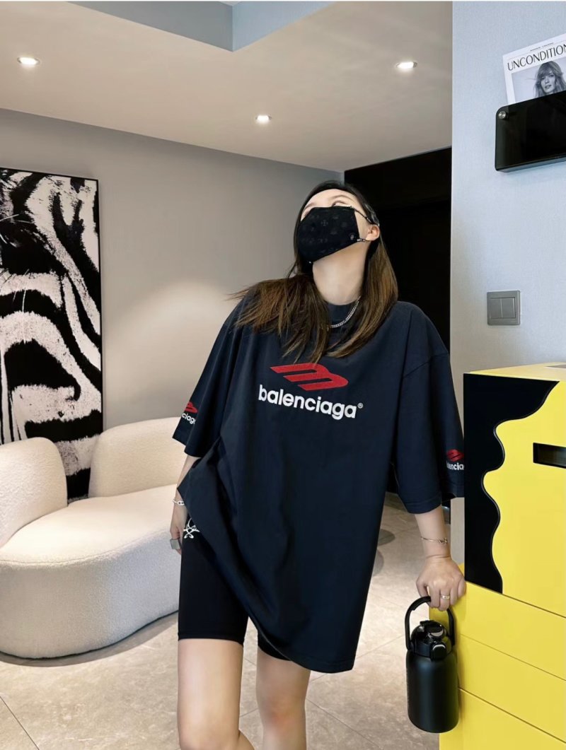 Balenciaga Logo Print Black T-Shirt view
