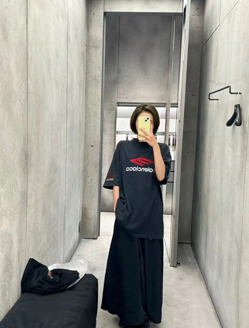 Balenciaga Logo Print Black T-Shirt view