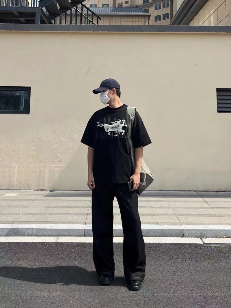 Essentials Fear of God Black Graphic T-Shirt view