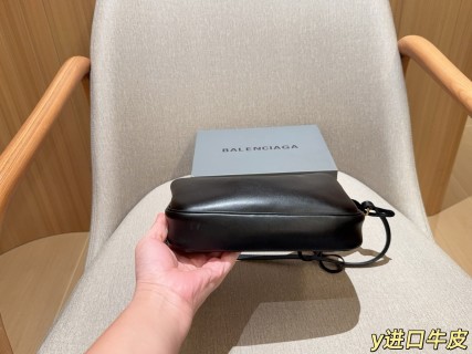 Balenciaga Rodeo Black Leather Shoulder Bag view 6