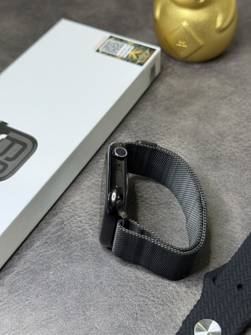 Apple Watch S10 46mm Black Stainless Steel 1:1 Replica view