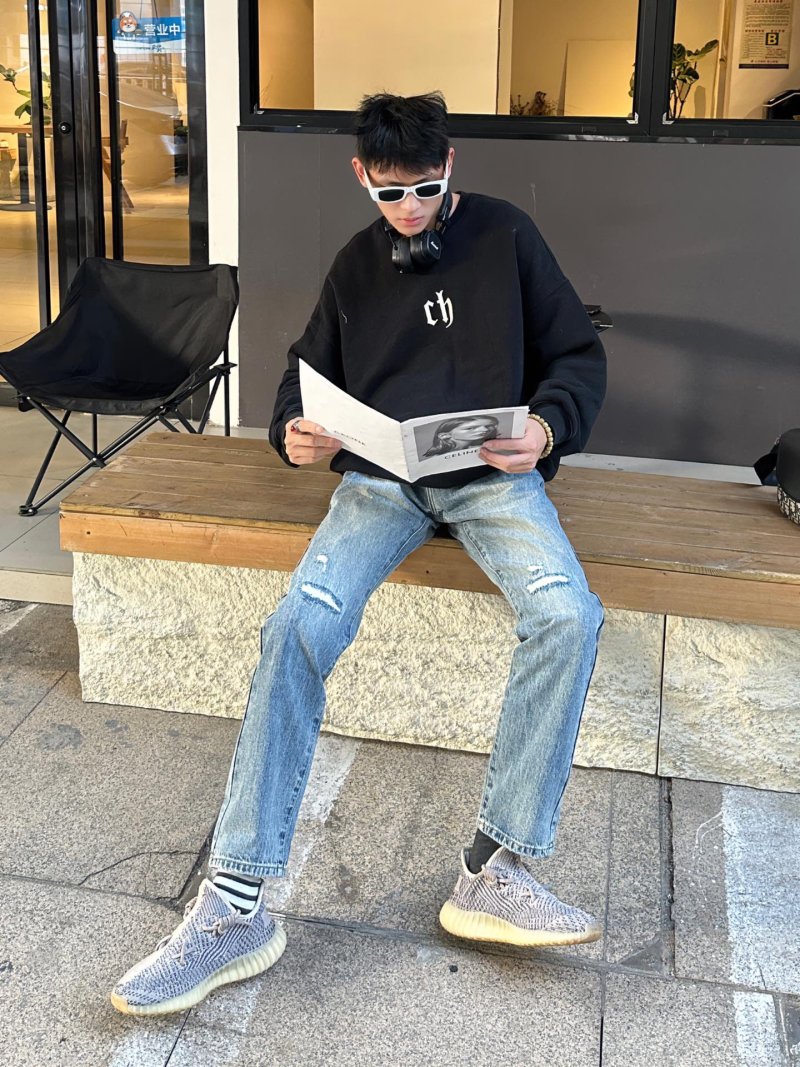 Light Wash Distressed Ripped Denim Jeans