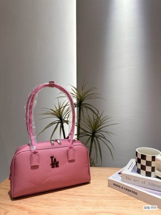 MLB Crescent Hobo Shoulder Bag - Pink
