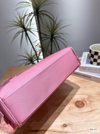 MLB Crescent Hobo Shoulder Bag - Pink view 8