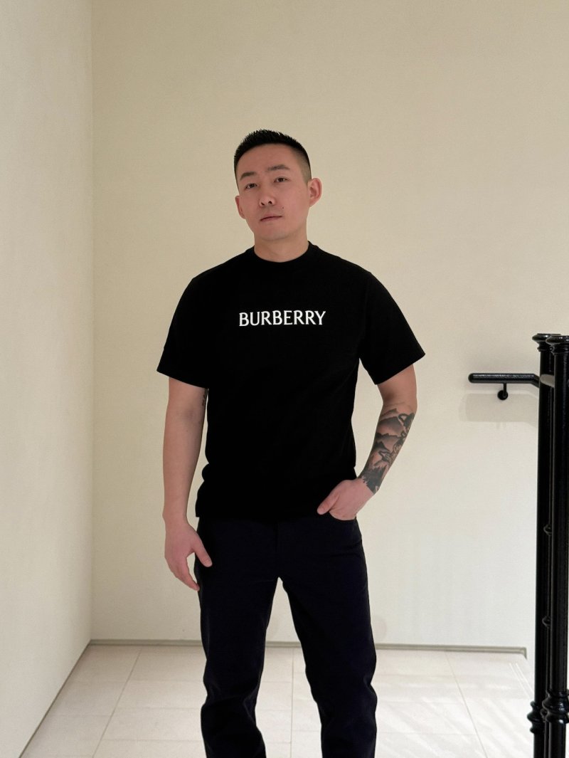 Burberry Logo T-Shirt Black view