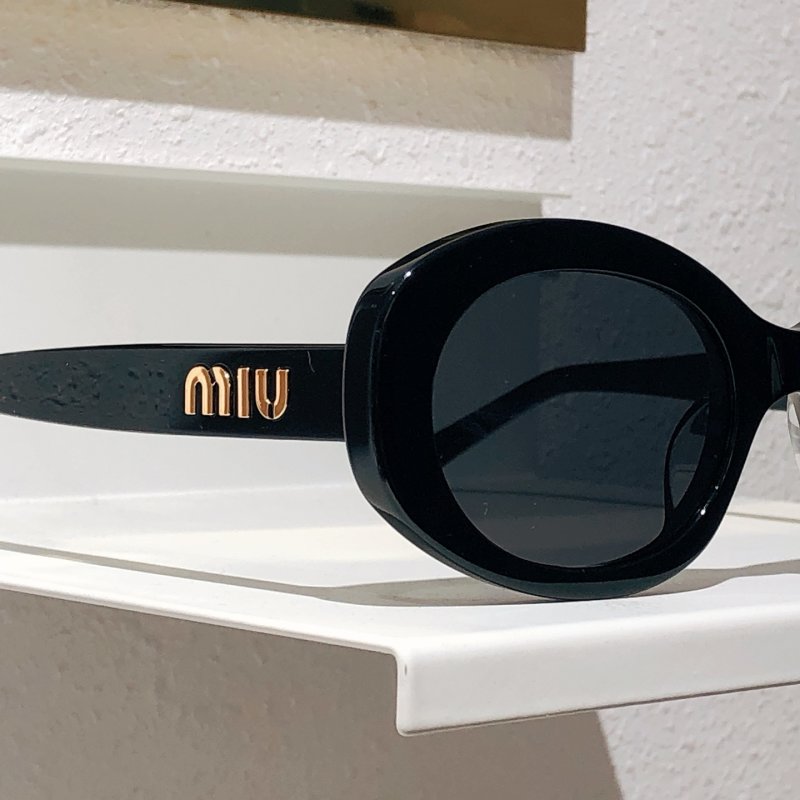 Miu Miu SMU 109Z Tortoiseshell Round Sunglasses view