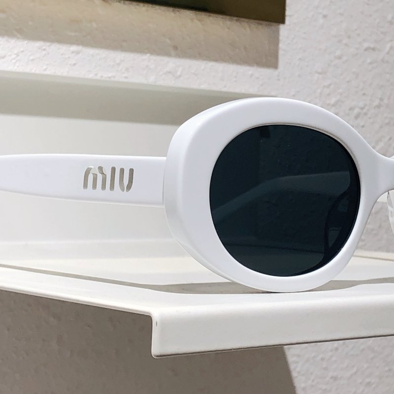 Miu Miu SMU 109Z Tortoiseshell Round Sunglasses view