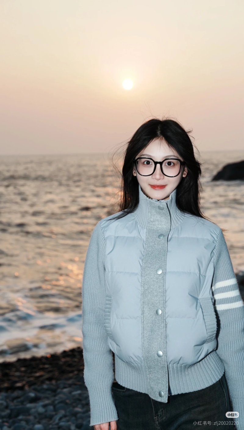 White & Grey Ribbed Sleeve Puffer Down Jacket view