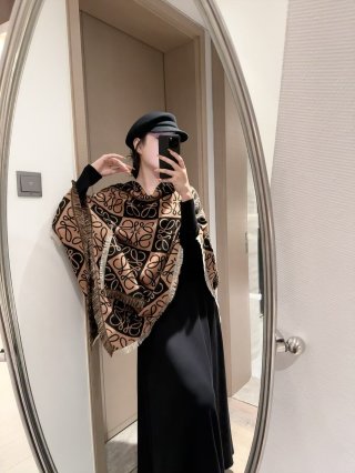 Loewe Anagram Reversible Cashmere Scarf Black & Cream view 5