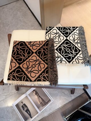 Loewe Anagram Reversible Cashmere Scarf Black & Cream view 9