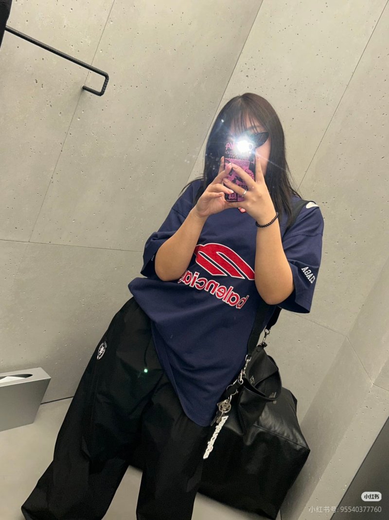 Balenciaga Navy Logo Oversized Short-Sleeve T-Shirt view