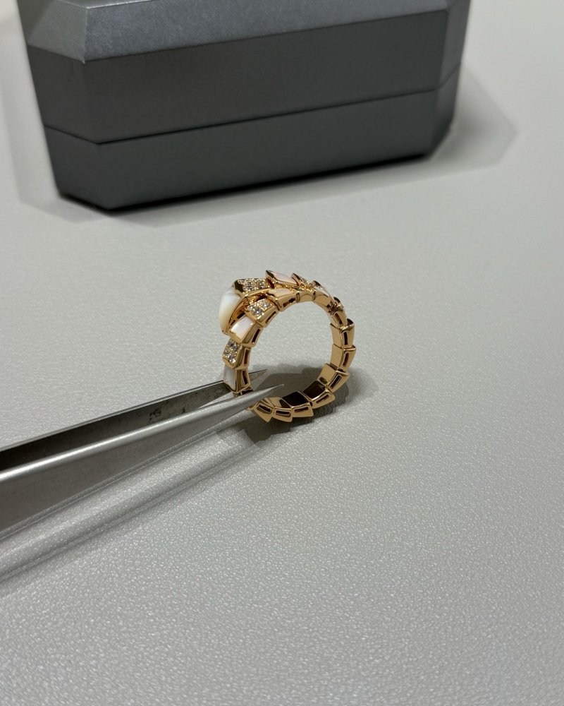 Bvlgari Serpenti Rose Gold Diamond Snake Ring view