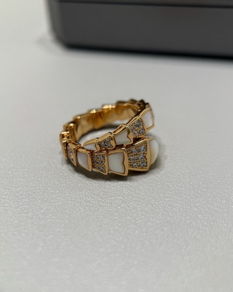 Bvlgari Serpenti Rose Gold Diamond Snake Ring view