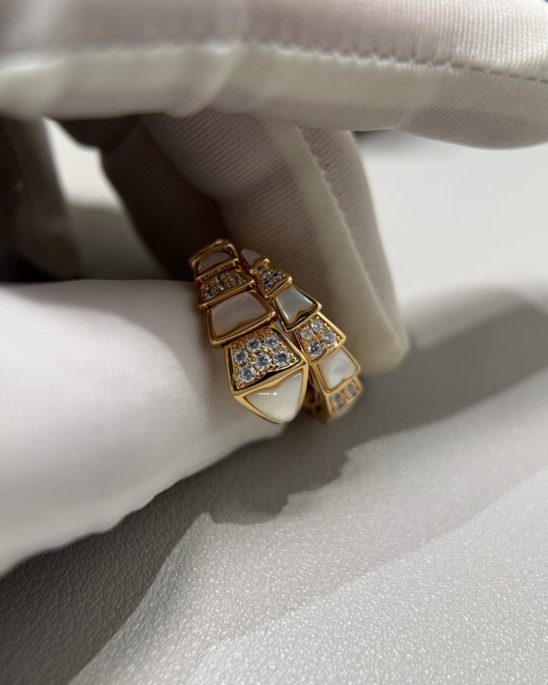 Bvlgari Serpenti Rose Gold Diamond Snake Ring view