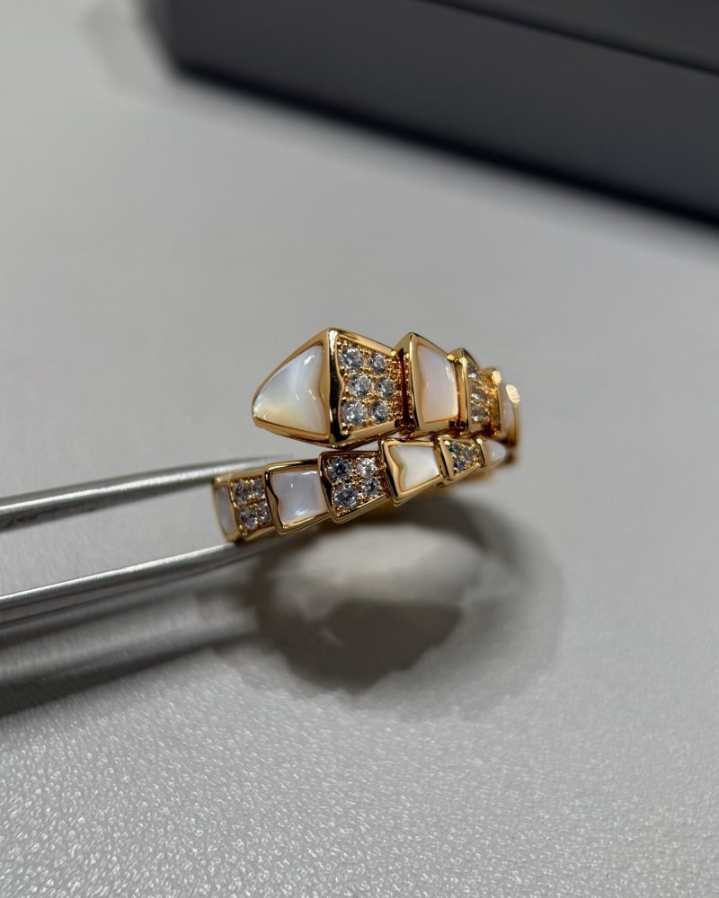 Bvlgari Serpenti Rose Gold Diamond Snake Ring view