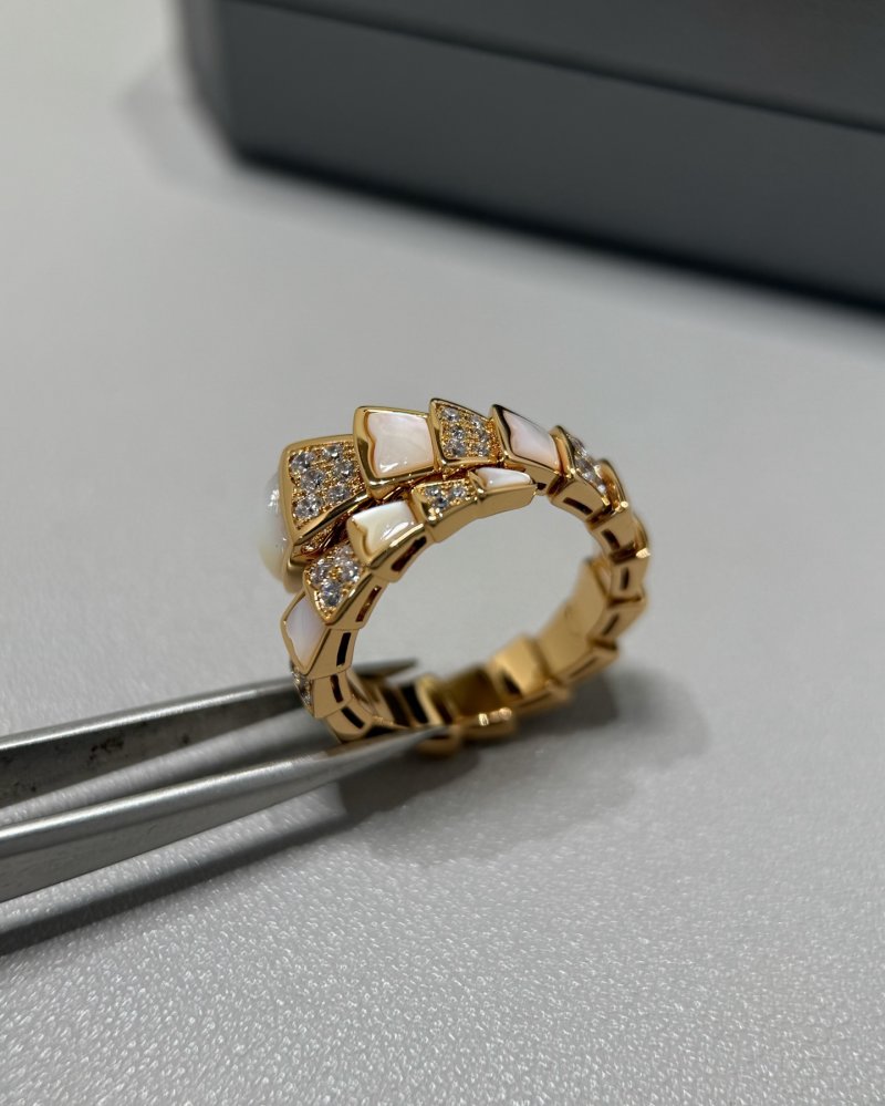 Bvlgari Serpenti Rose Gold Diamond Snake Ring view