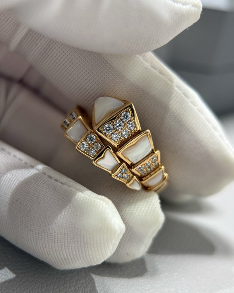 Bvlgari Serpenti Rose Gold Diamond Snake Ring view